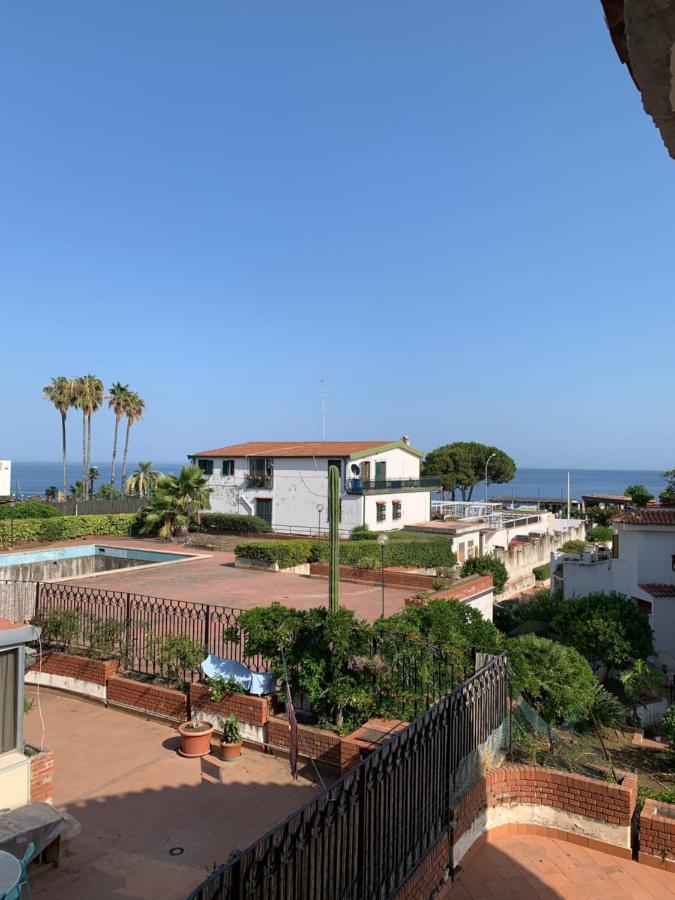 Diego'S House Aci Castello Bagian luar foto