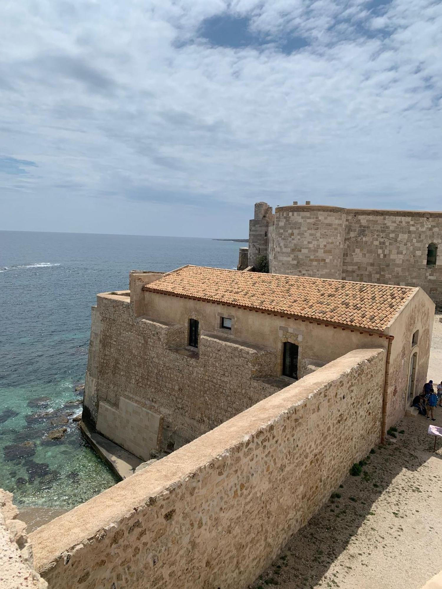 Diego'S House Aci Castello Bagian luar foto